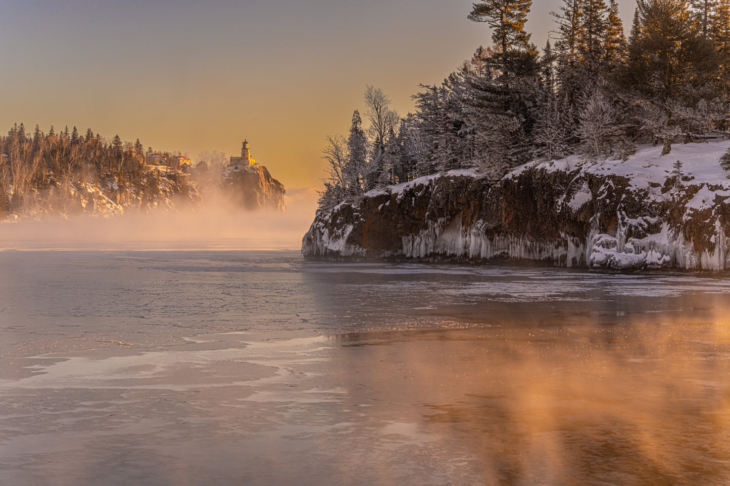 Split Rock Light House and Ellingson Island Wide